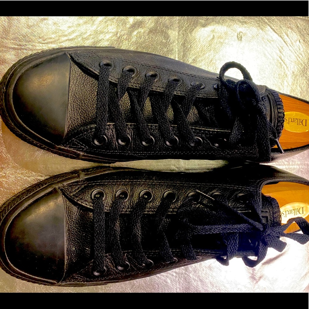Converse leather shell size 9